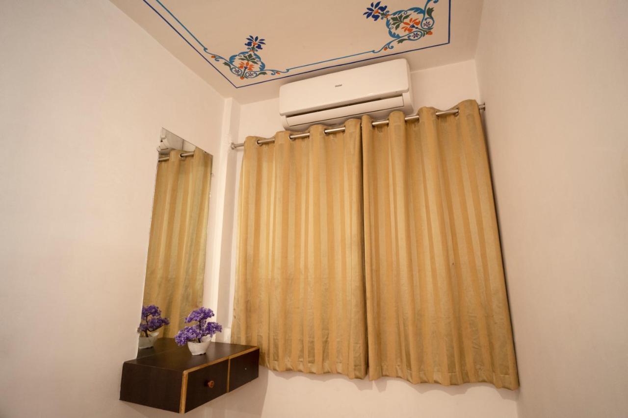 Tripli Hotels Arunoday Palace Udaipur Exterior photo
